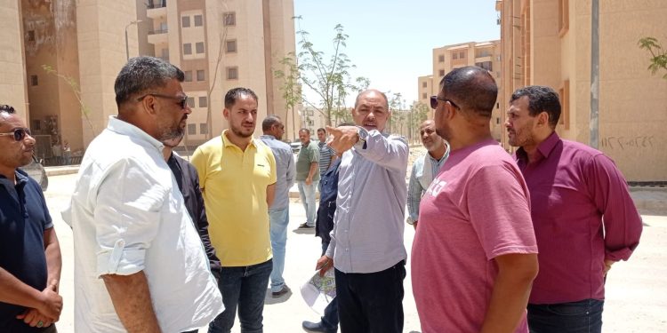 رئيس “جهاز 15 مايو” يجري جولة تفقدية لمتابعة أعمال التطوير بعددٍ من المناطق بالمدينة