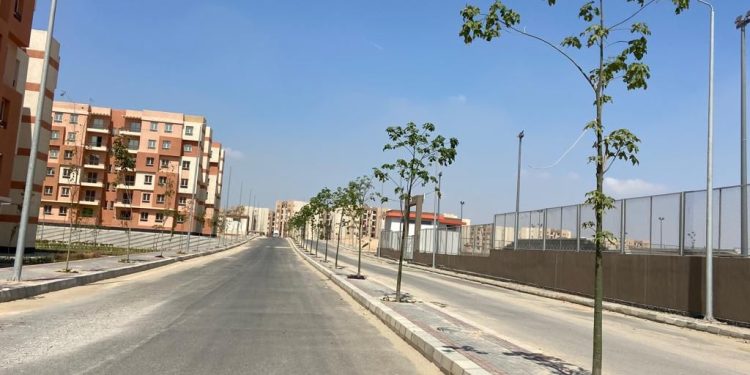 استكمال تنفيذ شبكة الطرق بمدينة العبور الجديدة بمنطقة ٢٦٠٠ فدان