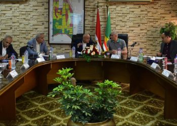 مسئولو الإسكان يُتابعون إجراءات التعامل مع الأراضي المضافة لأحوزة عددٍ من المدن الجديدة لتوفيق أوضاعها