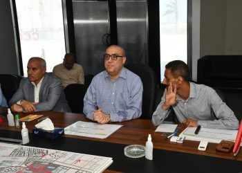 وزير الإسكان يعقد اجتماعا بمنطقة الأبراج الشاطئية بـ”العلمين الجديدة” لمتابعة تنفيذ المشروعات