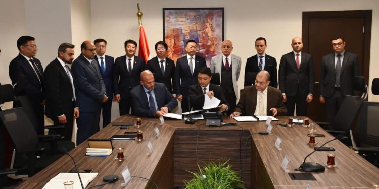 مسئولو الإسكان و”CSCEC” الصينية يبحثون سبل تعزيز التعاون وتبادل الخبرات بين الجانبين فى إطار العلاقات القوية بين مصر والصين