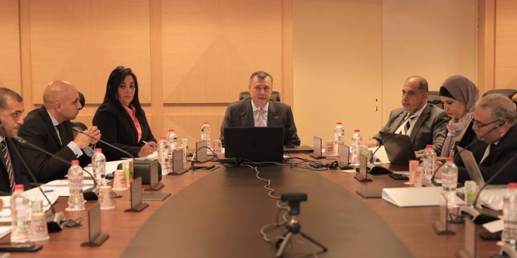 وزير السياحة والآثار يترأس الاجتماع الـــ6 اللجنة الدائمة لتراخيص المنشآت الفندقية والسياحية