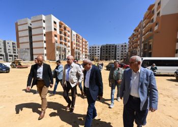 وزير الإسكان يتفقد 5328 شقة ضمن “سكن كل المصريين” بمدينة القاهرة الجديدة