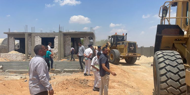وزير الإسكان يُصدر 3 قرارات لإزالة مخالفات بناء بالوراق الجديدة والساحل الشمالي الغربي والعبور الجديدة