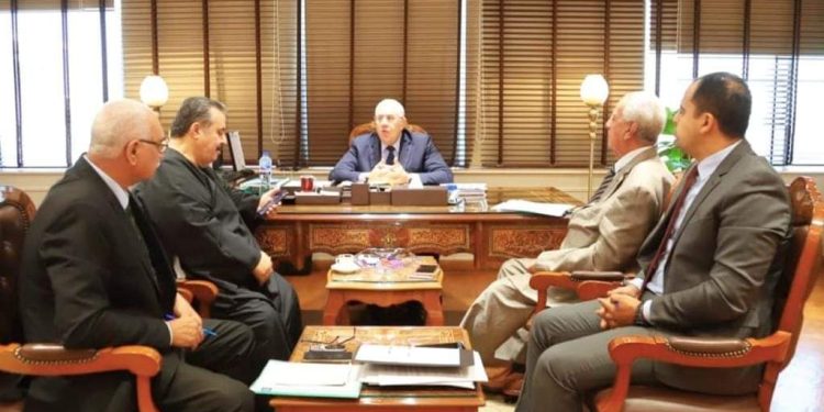 وزير الزراعة يعقد اجتماعًا لبحث آليات تطوير دور التعاونيات الزراعية لخدمة المزارعين وتعظيم دورها