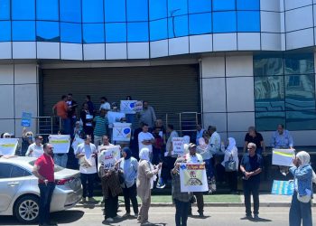 وقفة أحتجاجية لحاجزى مشروع “بوسيدى عبدالرحمن”.. ومطالبات بتدخل الحكومة لحل الأزمة وحفظ حقوق المتضررين