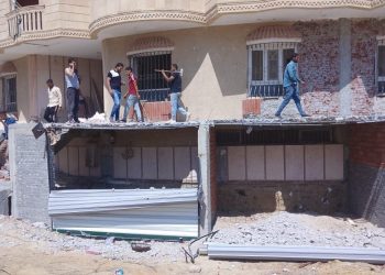 حملات مكثفة لإزالة مخالفات البناء والتعديات واسترداد الأراضي بمدينتي 6 أكتوبر والسادات