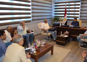 رئيس جهاز الشيخ زايد يعقد اجتماعاً مع ممثلي منطقة الثورة الخضراء لبحث استكمال إجراءات توفيق الأوضاع