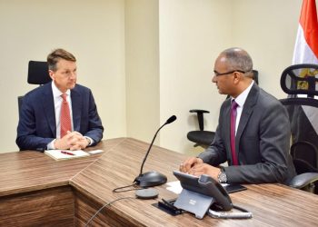 نائب وزير الإسكان يلتقى تحالف عالمي متخصص في تنفيذ وتمويل مشروعات المياه بالشراكة مع القطاع الخاص