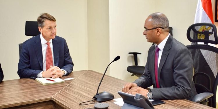 نائب وزير الإسكان يلتقى تحالف عالمي متخصص في تنفيذ وتمويل مشروعات المياه بالشراكة مع القطاع الخاص