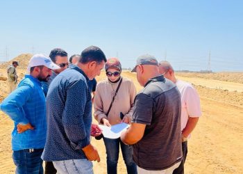 وزير الإسكان يتابع معدلات تنفيذ مشروعات المرحلة العاجلة فى “السويس الجديدة”.. على 300 فدان