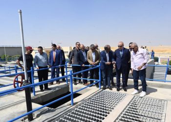 وزير الإسكان يتفقد محطة تنقية مياه الشرب بمدينة القاهرة الجديدة بطاقة تصميمية مليون م3 يومياً