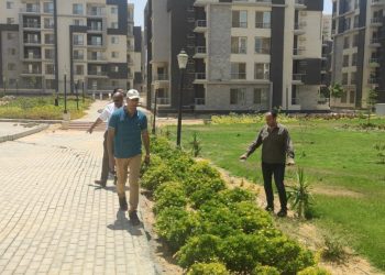 رئيس جهاز “القاهرة الجديدة ” يتفقد الطرق ومحور 24.. ومشروعات وسكن مصر