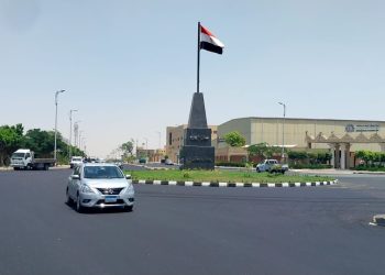 الإسكان: استكمال تطوير الطرق ومداخل مدينة بدر.. وتوسعة طرق بعرض 11 متر