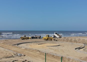 رئيس جهاز دمياط الجديدة يتابع معدلات تنفيذ شاطئ ” قادرون” لذوي الهمم