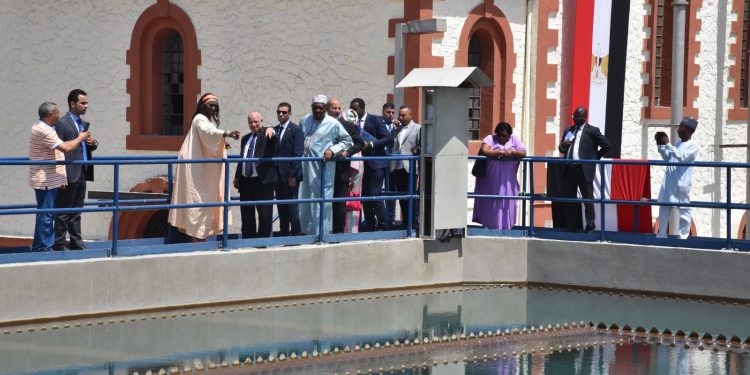 رئيس القابضة للمياه يستقبل وزيرة الإسكان بالكاميرون 