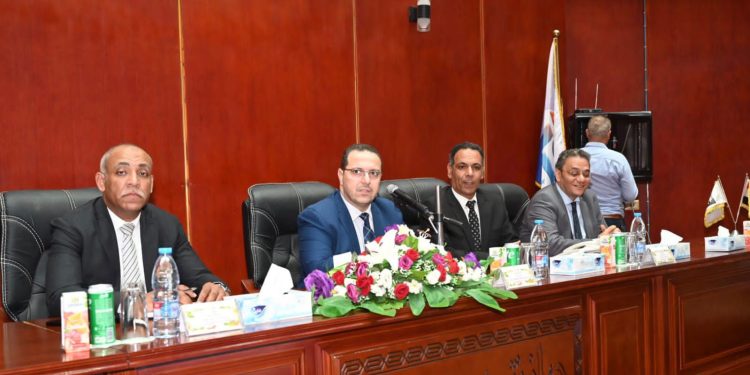 نائب رئيس “المجتمعات العمرانية” ينقل تكليفات وزير الإسكان لـ”معاوني رؤساء أجهزة المدن”