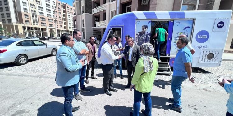 رئيس جهاز “العاصمة الإدارية” يتفقد سيارة مجهزة لخدمة قاطني الحي السكني الثالث R 3