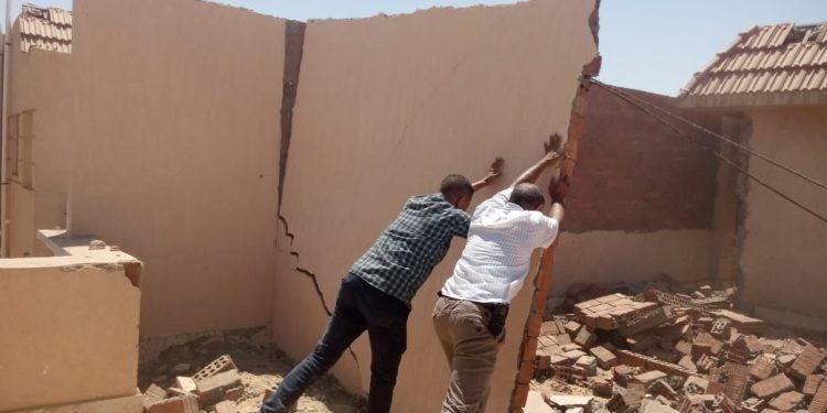 وزير الإسكان يٌصدر قراراً بإزالة تعديات بمركز مارينا العلمين.. وحملات متنوعة بمدينتي الشروق و6 أكتوبر