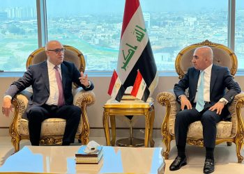 وزير الإسكان يلتقي نظيره العراقي لبحث سبل التعاون.. ومشاركة شركات المقاولات المصرية فى المشروعات التنموية بالعراق