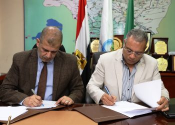 بتكلفة ١٦.٥ مليون يورو .. مياه الفيوم توقع عقود إنشاء محطات معالجة كفر محفوظ واللاهون