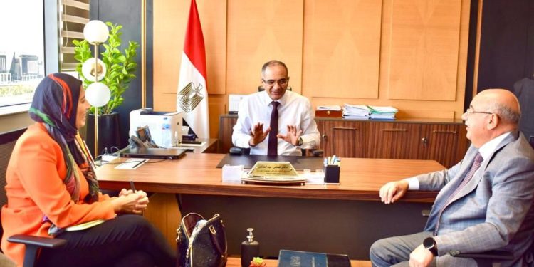 نائب وزير الإسكان يلتقي ممثلي الوكالة الأمريكية لبحث أوجه التعاون.. ويُشيد بالشراكة الفعَّالة مع الوكالة