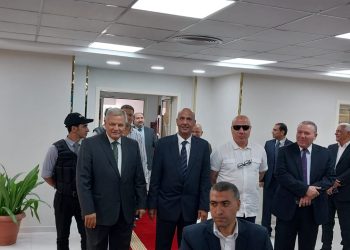 رئيس القابضة لمياه الشرب يتفقد مشروع احلال وتجديد نظام SCADA بمحطة بروض الفرج
