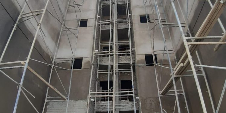 الإسكان: استكمال أعمال تنفيذ الطرق ورفع الكفاءة بمدينة الشروق..وعمارات جديدة بسكن مصر