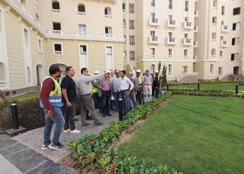 رئيس “جهاز العاصمة الإدارية الجديدة” يتفقد أعمال تنفيذ الحي السكني الخامس R5 على مساحة ٨٨٥ فدانا