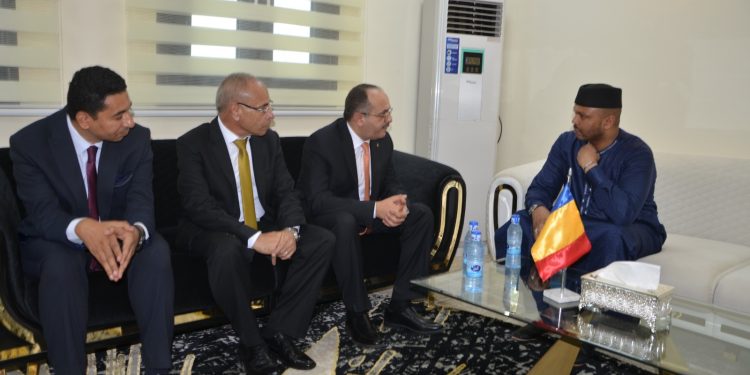 الرئيس التشادى يستقبل رئيس المقاولون العرب ويشيد بأعمال الشركة