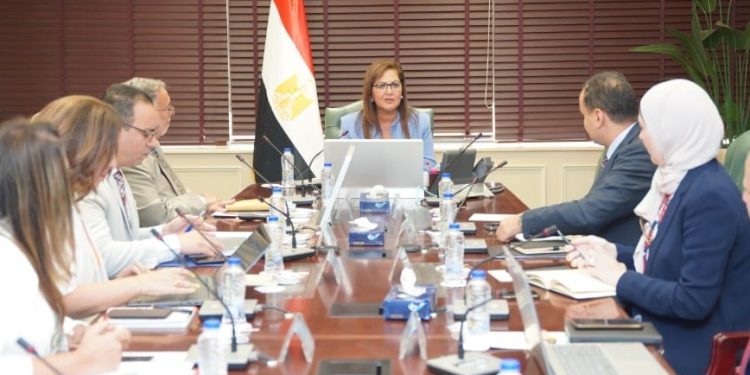 السعيد تتابع موقف تنفيذ مستهدفات خطة التنمية