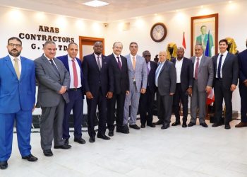 رئيس المقاولون العرب فى جولة عمل بغينيا الاستوائية