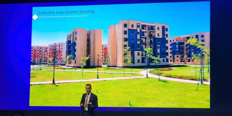 مساعد وزير الإسكان يستعرض “رؤية مصر للإسكان 2030” بمعرض “سيتي سكيب” بالرياض