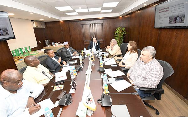 وفد كيني يبحث التعاون مع ” الإسكان الاجتماعي “