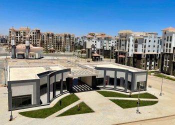 طرح 12 محلا و 3 صيدليات للبيع في حدائق أكتوبر