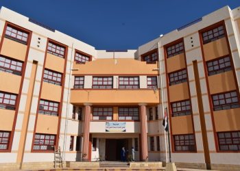 الإسكان: افتتاح أول مدرسة رسمية للغات بمدينة العلمين الجديدة.. وبيع محال تجارية بالمنصورة الجديدة