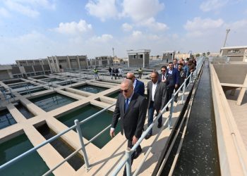 وزير الإسكان يتفقد محطة تنقية مياه الشرب بمدينة العبور بطاقة مليون م3 يومياً والمأخذ المُغذى لها على ترعة الإسماعيلية