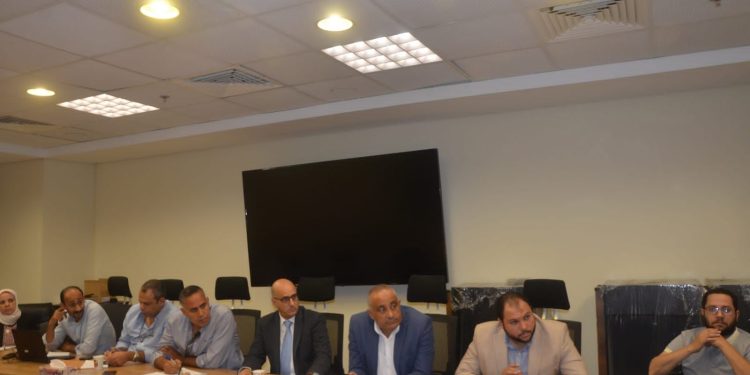 المجتمعات العمرانية تبحث سبل تطوير ورفع أداء منظومة النقل الجماعي.. وإضافة 35 مركبة جديدة 