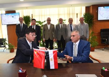 توقيع عقد تصميم وتنفيذ بحيرة العلمين “كريستال لاجون” بالداون تاون بالعلمين الجديدة.. مع cscec الصينية