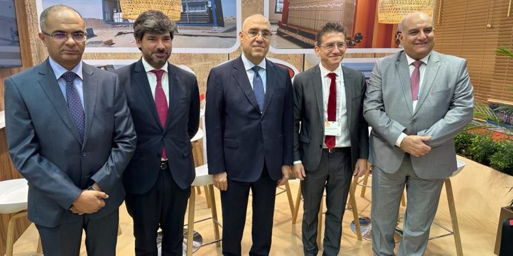 وزير الإسكان يشارك في معرض “أكواتك” المتخصص في تكنولوجيات المياه والبيئة والنفايات فى هولندا.. واستهداف 10 ملايين م3 مياه محلاة