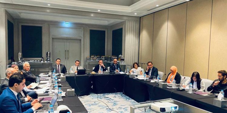 مساعد وزير الإسكان يترأس اجتماع اللجنة المنظمة للمنتدي الحضري WUF12 المقرر عقده بالقاهرة 2024