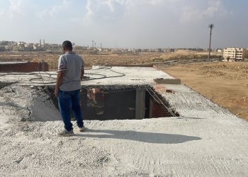 وزير الإسكان يُصدر قرارات لإزالة مخالفات بناء بالقطاعين 1و2 بالساحل الشمالي الغربي