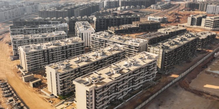 إدريس محمد: اقتراب إنتهاء تسليم المرحلة الثانية بالكامل لمشروع “سيناريو”.. ومعدلات الانشاءات 80%