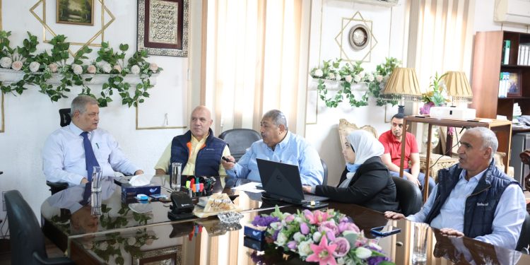 رئيس الشركة القابضة للمياه يستعرض استراتيجية تحديث المخطط العام لشركة الصرف الصحى بالقاهرة