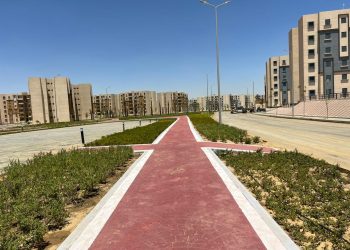 وزير الإسكان: بدء تنفيذ مرافق المنطقة اللوجيستية ومحطة صرف صناعي بأكتوبر الجديدة