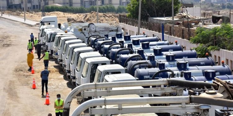 وزير الإسكان يتابع استعدادات المدن الجديدة لفصل الشتاء والتعامل مع الأمطار