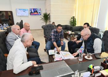 وزير الإسكان يعقد اجتماعا بمقر جهاز العلمين الجديدة للاطمئنان على معدلات إنجاز المشروعات