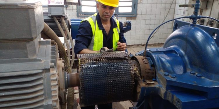 رئيس مياه القاهرة: مراجعات وتفتيش ومتابعة يومية لكافة مواقع الشركة لرفع كافة محطات المياه وتحسين نظم التشغيل