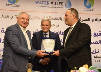 رئيس “القابضة للمياه” يشهد توقيع بروتوكول تعاون بين الاتحاد النوعي للأندية الروتارية و8 شركات تابعة لتنفيذ وصلات مياه