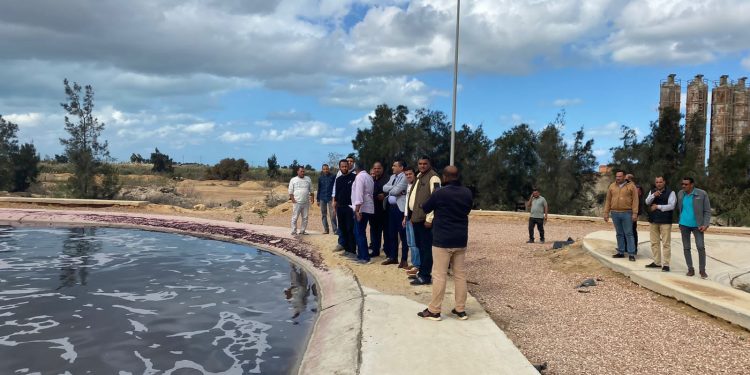 وزير الإسكان يتابع مشروعات تطوير منظومة الصرف الصحي والطرق بمدينة برج العرب